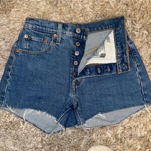 Levi 501 high wasted denim shorts